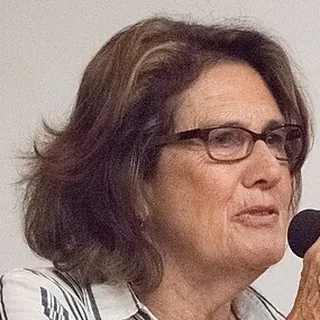 Portrait of Carolyn Mugar